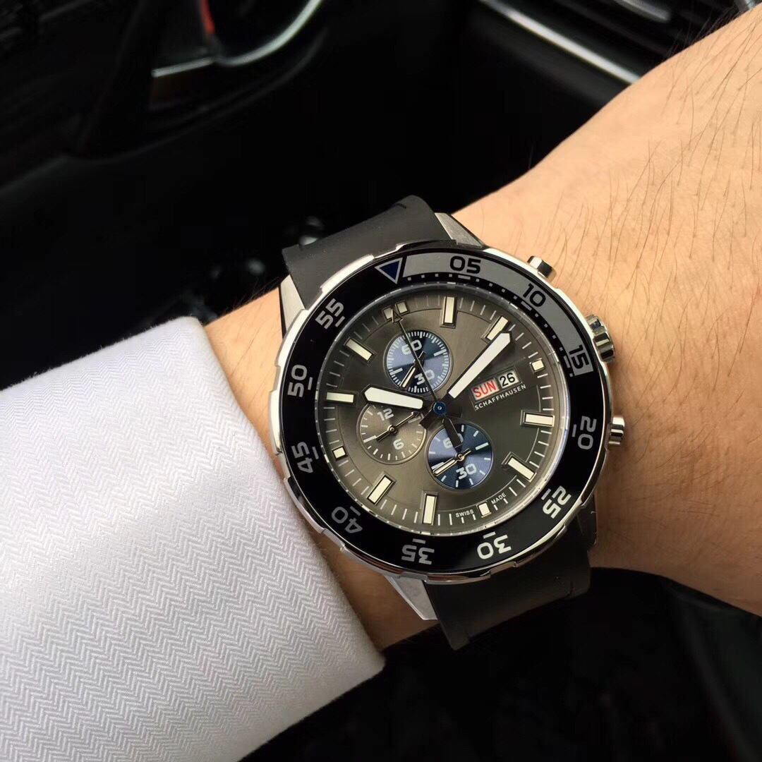 

Ordinary men's luminous trend pin buckle fashion Japanese sports waterproof electronic mechanical watch, Black