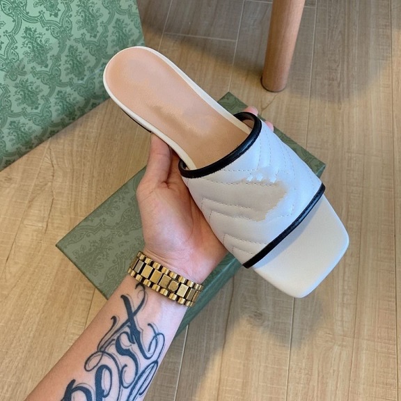 

new set of slippers button women's single shoes cross-border candy color flip flops beach slippers large shoes, Black