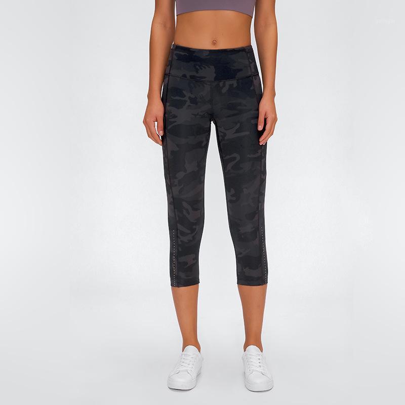 

Naked-feel Fabrics Push Up Yoga Leggings With 4 Side Pockets Capri Pants Women High Waist Black Camo Yoga Leggings Plus Size XL1, Moss green