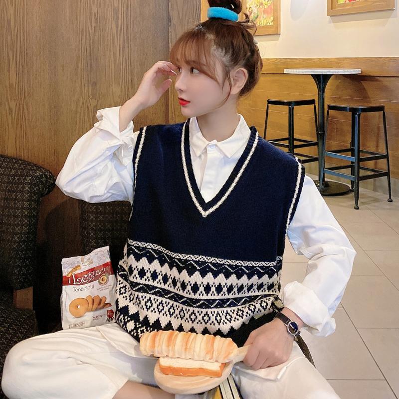 

new V-neck vest vest wavy line rhombus V-neck female student autumn and winter sleeveless vestfashion vests, Photo color