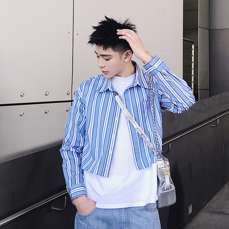 

2021 New Summer Short Striped Shirt with Long Sleeves Korean Version of Hong Kong Style Male Shirts 8CQE, Blue.