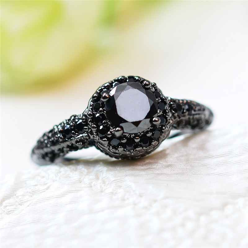 

Vintage Black Round Zircon Engagement Rings For Women Men Antique Black Gold Jewelry Male Female Wedding Ring Crystal Jewelry