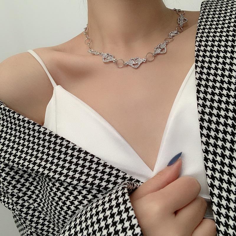 

LOVOACC Cool Shiny Rhinestone Heart Wing Chokers Necklace for Women Girl Bling Bling Love Heart Circle Pendant Necklaces Jewelry