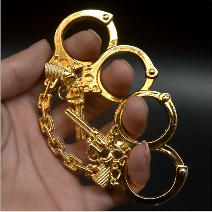 

20 Thickened bull head tiger finger glove hand clasp fist clasp iron four-finger tiger legal defense self-defense weapon03156886
