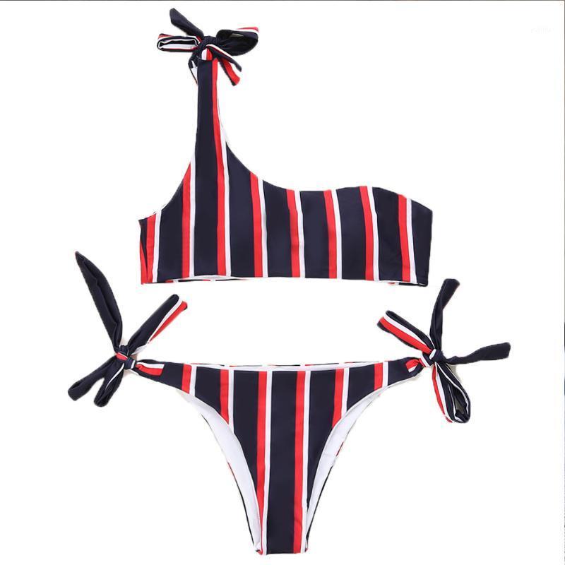

Women Fashion One-shoulder Lace-up Printed Split Swimsuit Bikini Set1