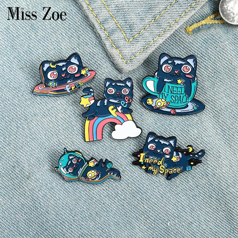 

Pins, Brooches Space Cat Enamel Pin Planet Astronaut Mug Kitten Universe Bag Lapel Badges Rainbow Animal Jewelry Gift Friends
