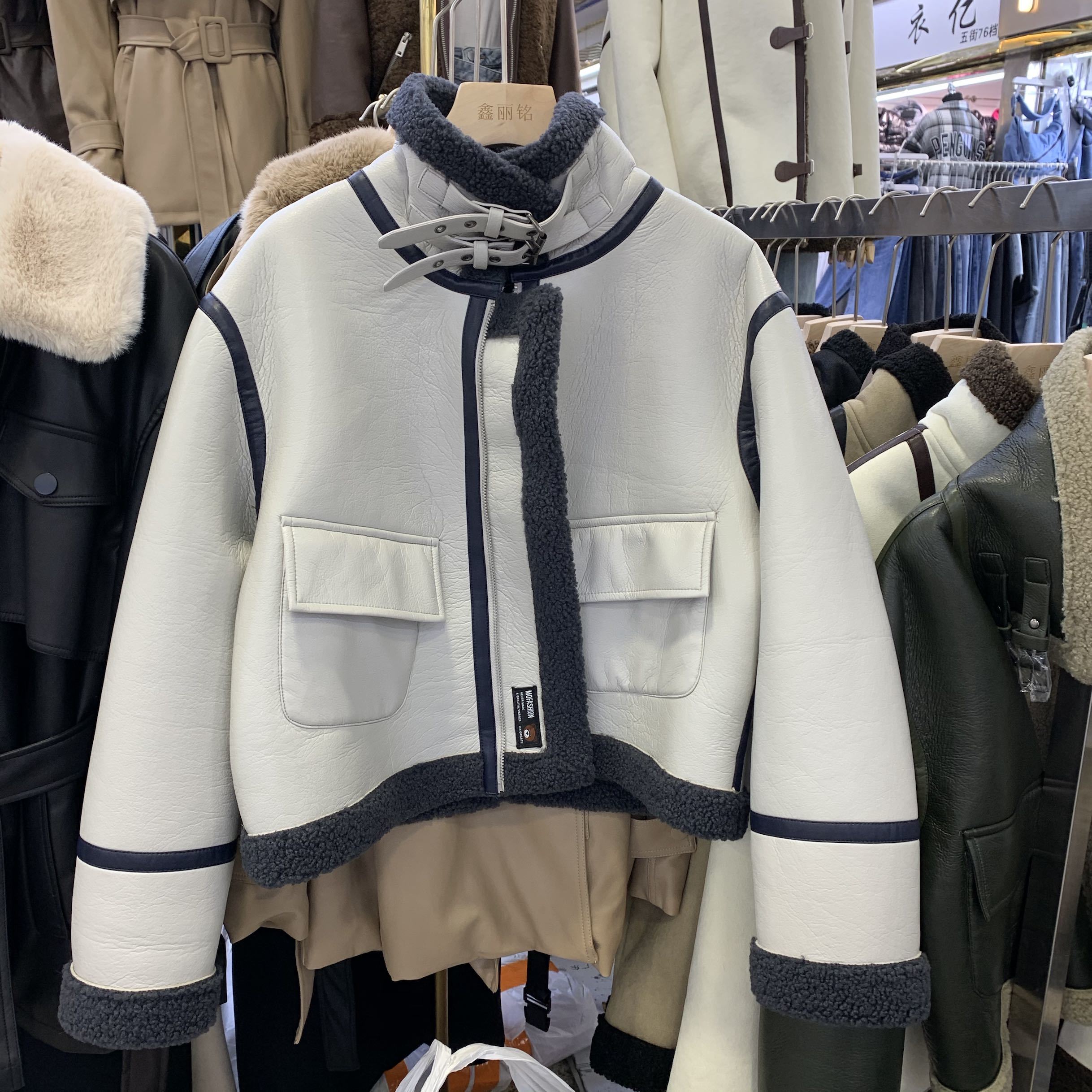 

2021 New 2021 spring new retro thick hair hit color motorcycle stand collar long sleeve leather jacket women 9VB6, Creamy-white