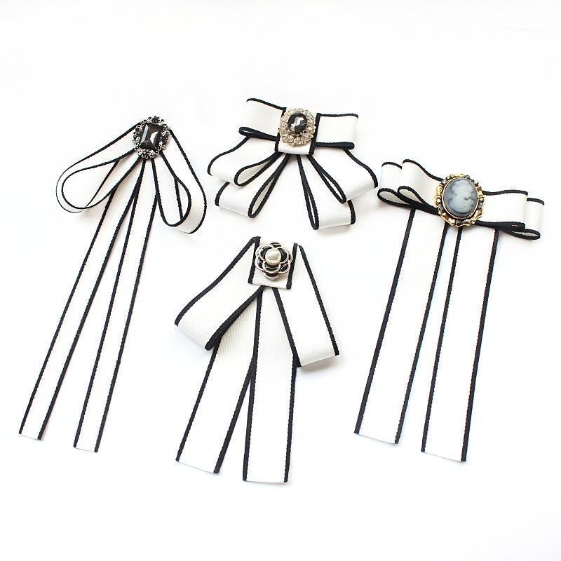 

Korean High-grade Handmade Bow Tie Women's Fashion Banquet Accessories Female British College Style Black Rhinestone Bowtie1