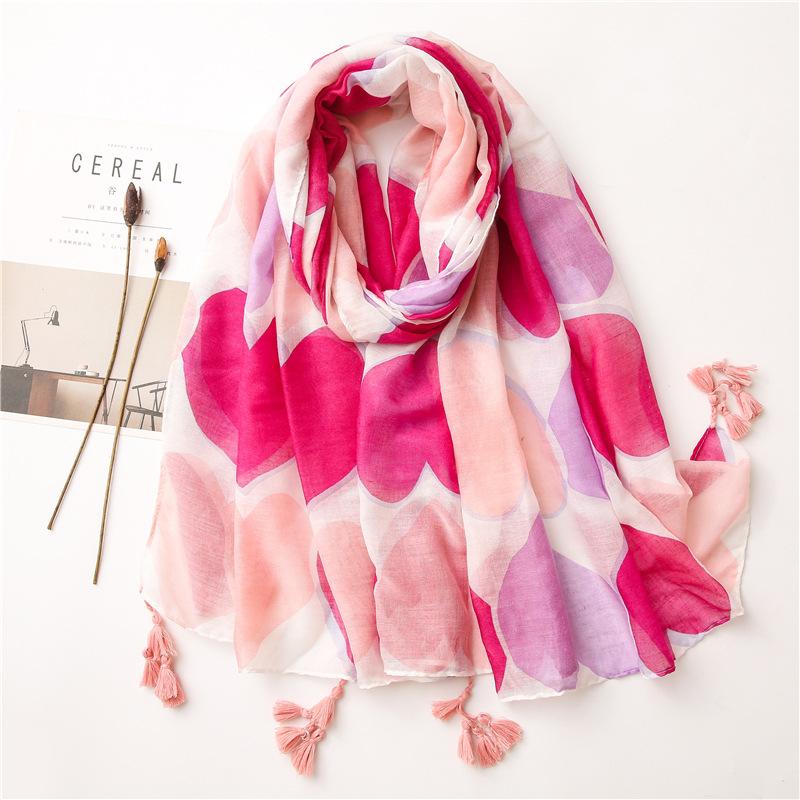 

2021 New Autumn Women's Scarf Cute Pink Heart Printed Bandana Cotton linen feel Scarves Shawl Warm Tassels Foulard Hair Scarf