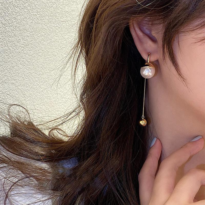 

Dangle & Chandelier Korea Fashion Retro Two-wear Imitation Pearl Earrings Long Gold Metal Ball For Women Dating Wedding Aesthetic Jewelry