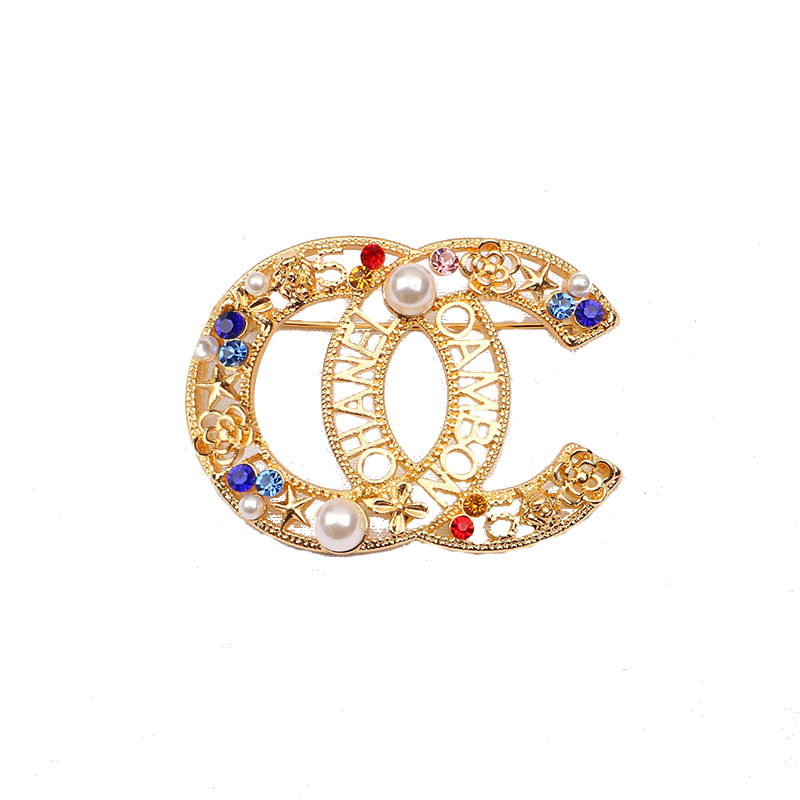 

Fashion Simple Letter Brooches Famous Brand Luxurys Desinger Geometry Brooch Women Colorful Crystal Rhinestone Suit Pin Jewelry Scarf Decoration Accessories