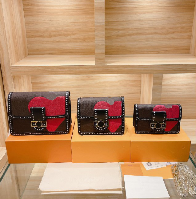 

Designer Lady Messenger Bag 21 New Fashion Retro Printing Letter Chain Bag Trendy Texture One-shoulder Handbag Cross Body WF2012091-