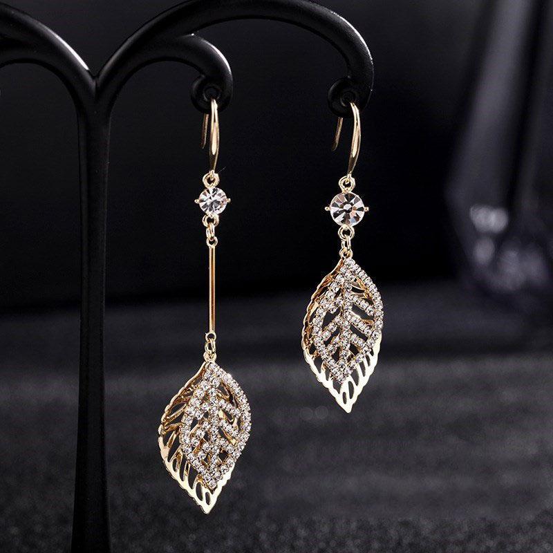 

Korea 2021 The New Asymmetry Hollow Out Leaves Autumn And Winter Temperament All-Match Personality Ear Hook Ms Trend Earring