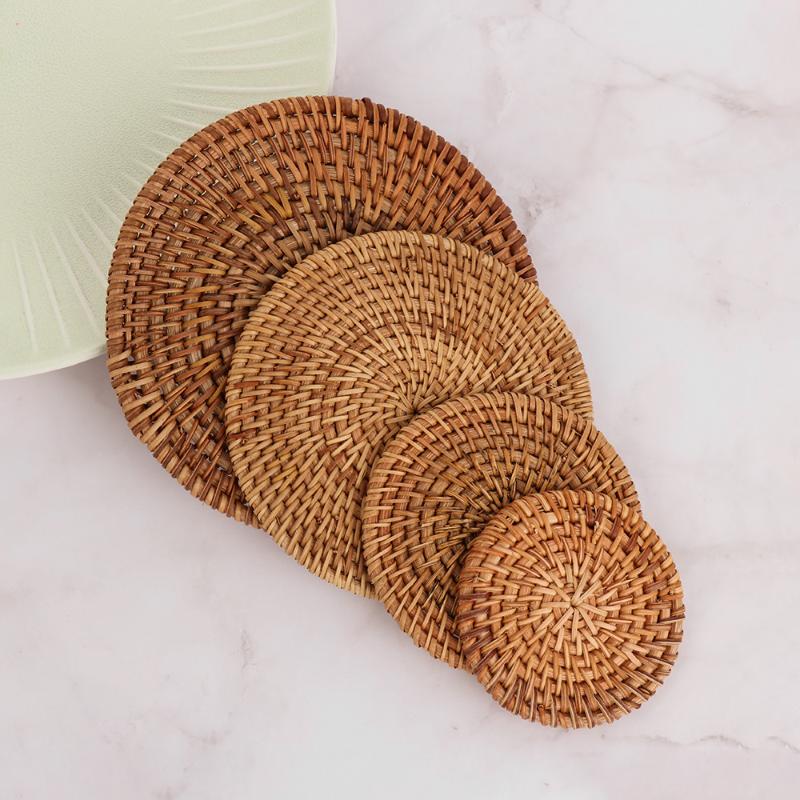 

Natural Rattan Round Cup Mats Handmade Table Padding Bowl Pad Kitchen Dining Insulation Placemats High Quality Table Decoration