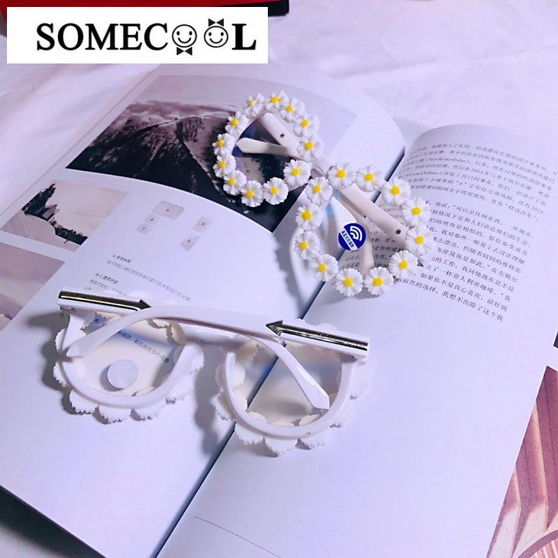 

Sunglasses 2021 Arrival Flower Decorated Beach Anti-blue Light Lens Human Made Hawaii Sun Glasses N785
