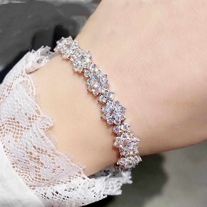 

Fashion Luxury Bracelets Shiny Crystal Zircon Charms Flower High Grade Unique Charm Jewelry For Women Wedding Valentine's Gifts