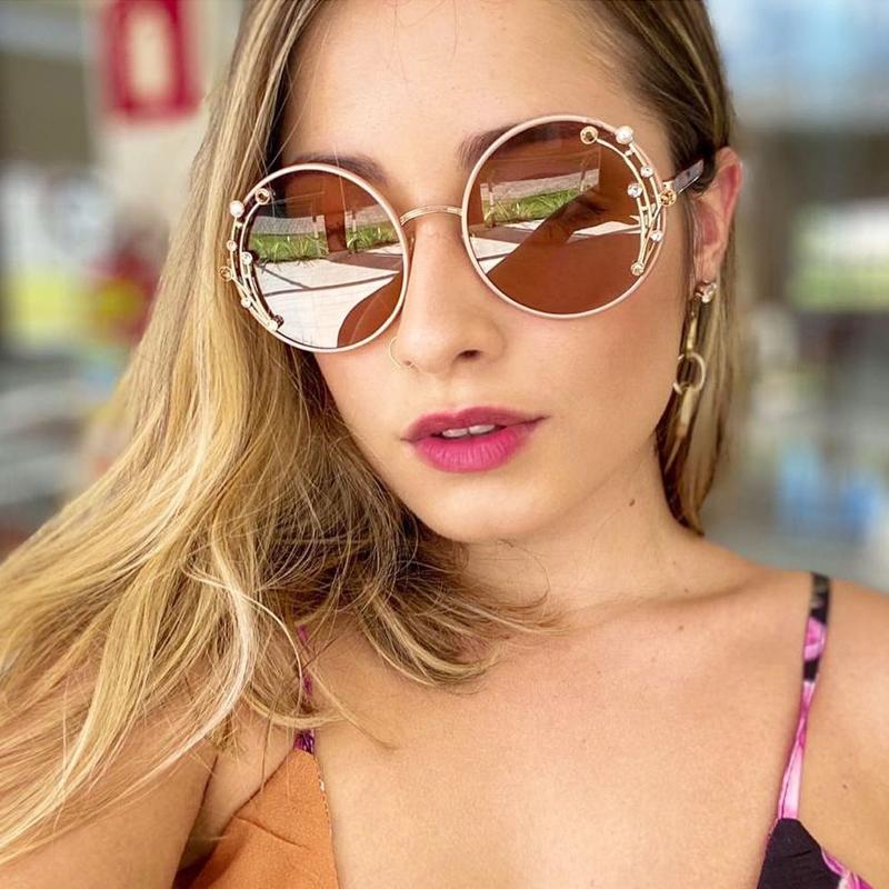 

Sunglasses QPeClou 2021 Vintage Round Frame Luxury Diamond Women Fashion Metal Gradient Sun Glasses Ladies Pearl Shades