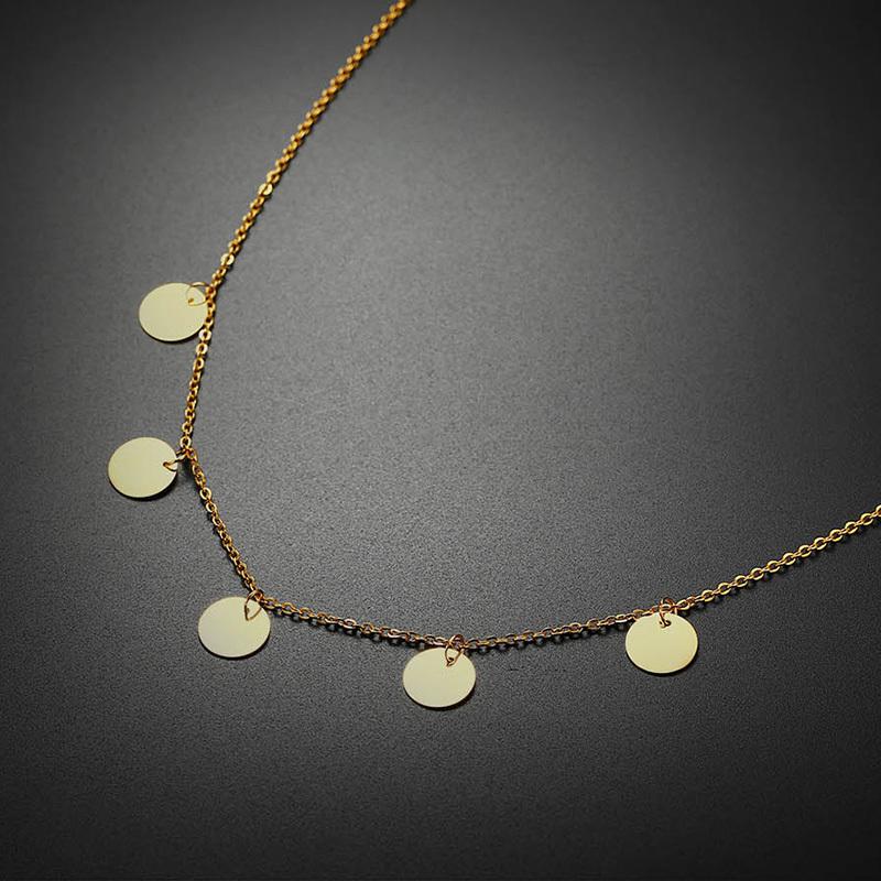

Elegant Small Sequined Round Pendants Gold Color Stainless Steel Jewelry Short Chains Chram Clavicle Necklaces For Women Chocker
