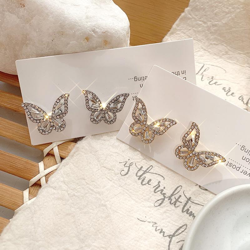 

Butterfly Stud Earrings Zircon Hollow Retro Elegant French Girl Heart Earrings