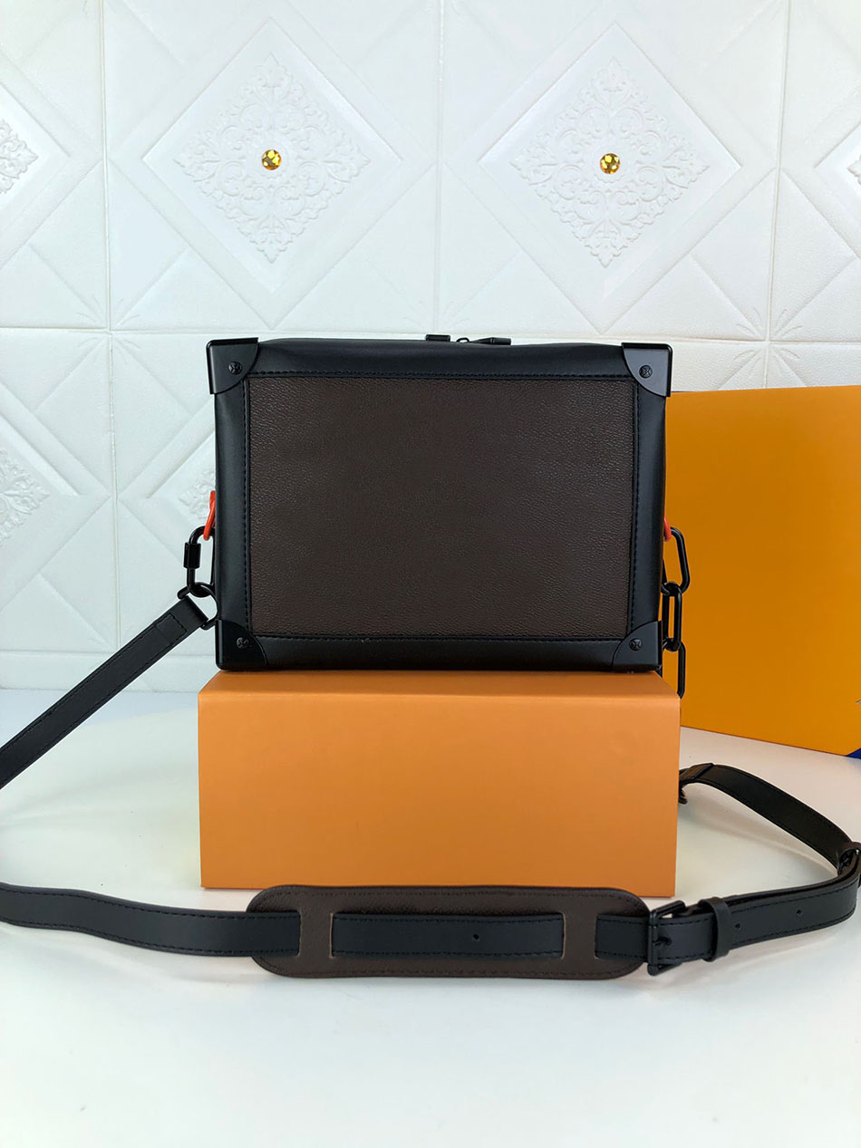 

M44730 Luxury Man Shoulder Bags Messenger Packet SOFT TRUNK Designer Chain Smooth Leather Small Square Bag Fashion Woman Shopping Package Handbag M55700, Embossed flower