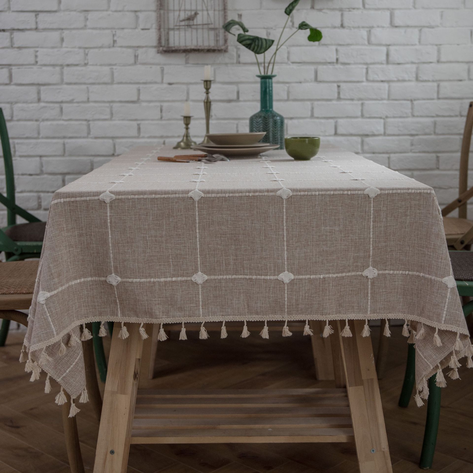 

High quality generous lattice embroidered tablecloth solid color polyester table cover coffee tablecloth sofa towel broom tassel, 01
