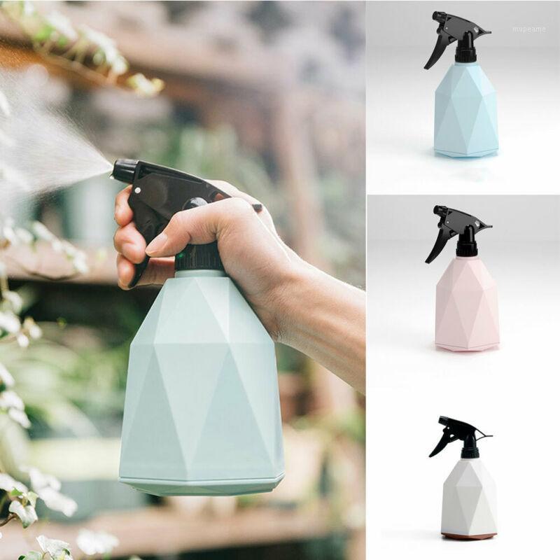 

600ml Rhomb Watering Can Pot Spray Bottle Container Cleaning Gardening Tool1