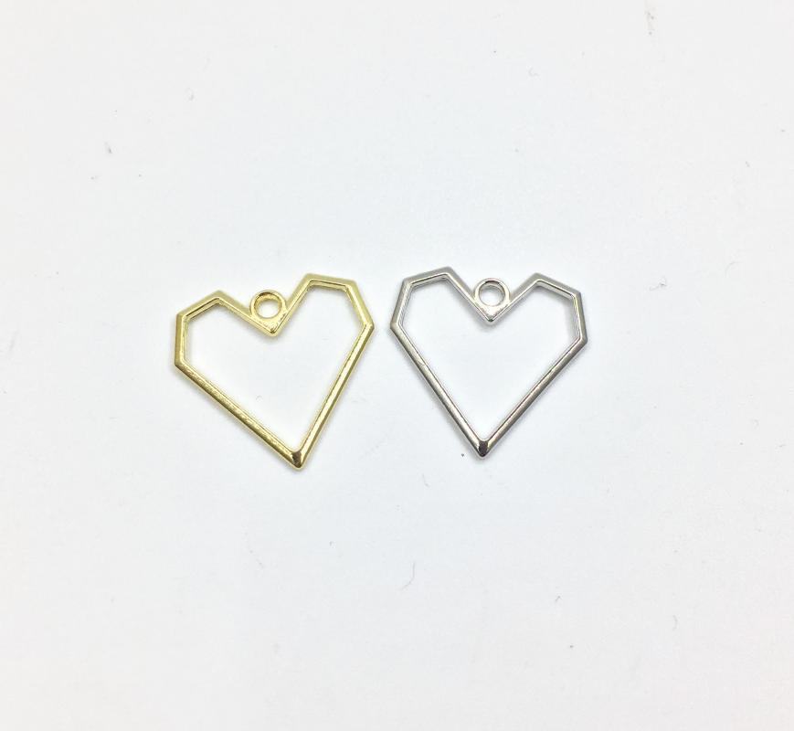 

Eruifa 20pcs 20mm Nice Open Heart Zinc alloy Jewelry DIY Charms Pendant 2 Colors1