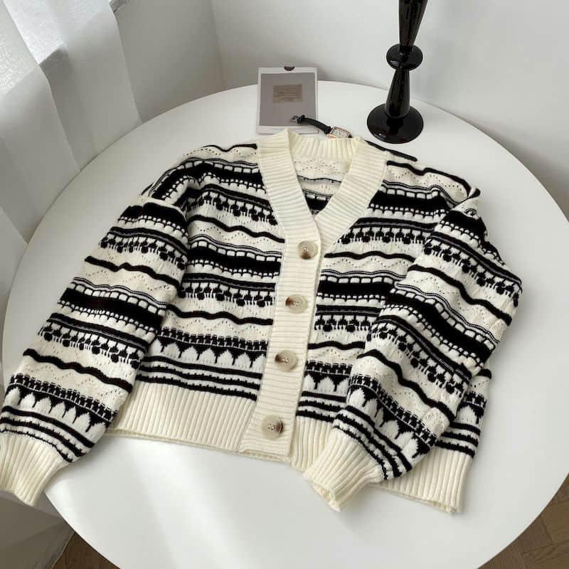

Knitted sweater women's cardigan long-sleeved loose V-neck Korean version 2021 new fall loose lazy style tops female, Apricot