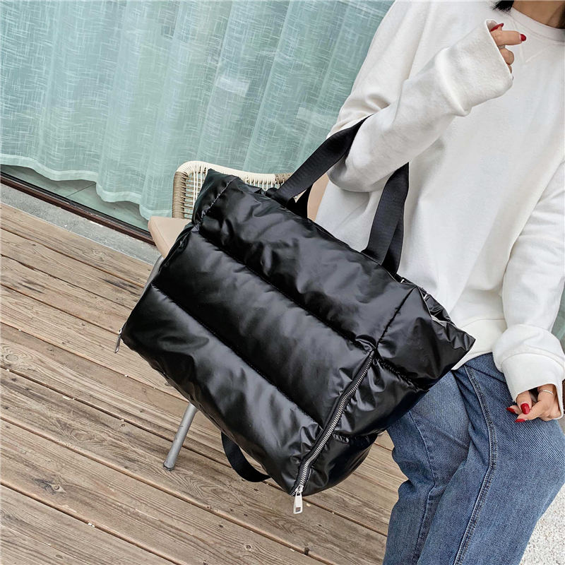 

HBP Winter new Large Capacity Shoulder Bag for Women Waterproof Nylon Bags Space Pad Cotton Feather Down Large Tote Female Handbags, Black