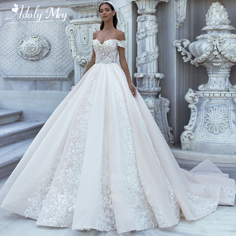 

Adoly Mey Gorgeous Appliques Sweep Train A-Line Wedding Dress 2020 Luxury Flowers Beaded Boat Neck Princess Bride Gown Plus Size, White