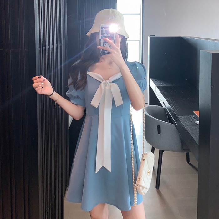 

2021 New Summer thin waist Short bubble sleeve medium temperament and a-character dressed in women's fashion DIGT, Qinlan short style