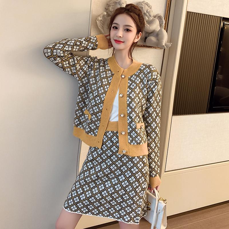 

Fashion women's suit 2020 autumn new temperament knitted suit Western style sweater two-piece goddess fan, Pink