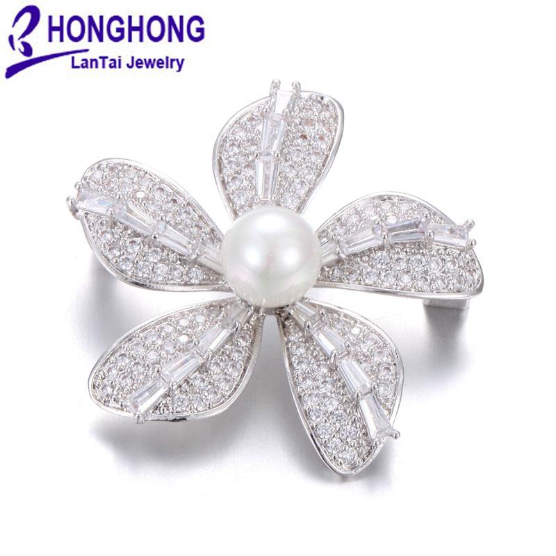 

HONGHONG 2020 Fashion Leaf Style Shiny Crystal Inlay Pearl Brooches for Women Jewelry Rhinestone botany Brooches For Weddings