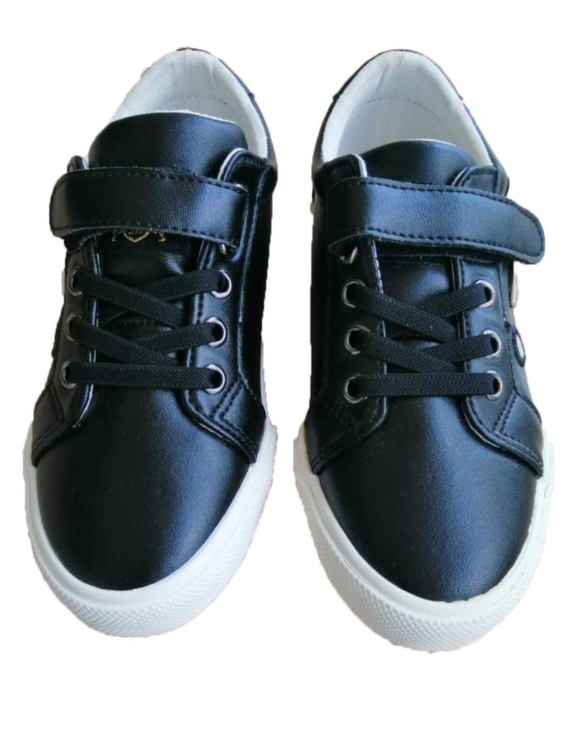 

Kids Shoes White and black casual style, non-slip and wearable travel sneakers worn by Tyrannis boys girls, Black sandals