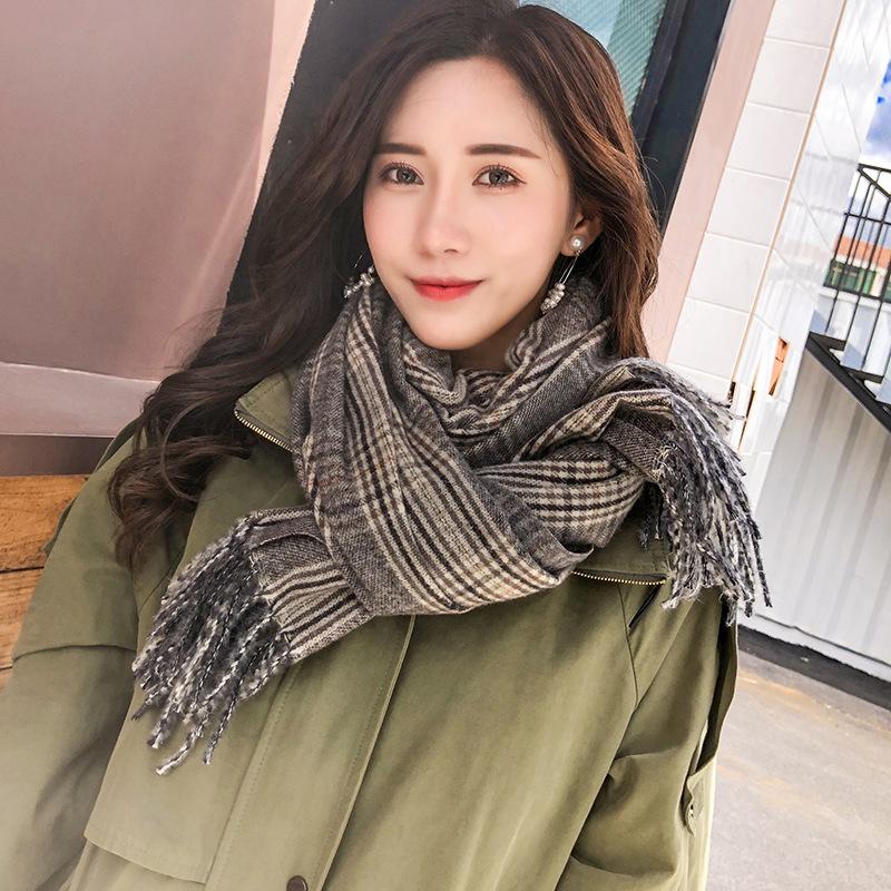 

2020 New Retro Plaid Scarf for Girl and Women Fashion Shawls Cashmere Like Hijabs Scarves Wraps Bandana Mask for Face