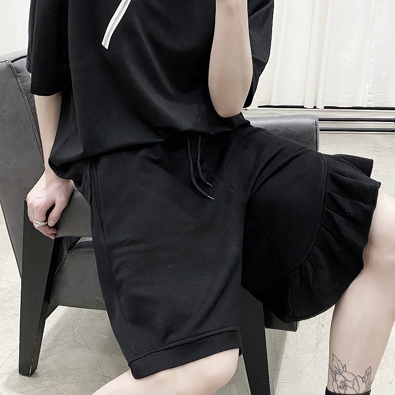 

2021 New Summer Alternative Flounces Seam Asymmetrical Design Straight Tube Male Personality Shorts Pants in Five Minutes JR7U, Black