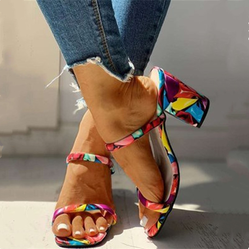 

2021 New Fashion Thick Candy Color Summer Women Shoes Slides Square High Heel Ladies Outdoor Plus Size Slippers Fzgb, Red