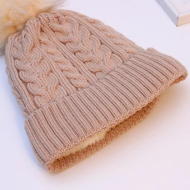 

Beanie/Skull Caps Double-layer Woolen Outdoor Warm Knitted Hat Autumn And Winter Thickening Plus Velvet Women Spot With Pompon, White