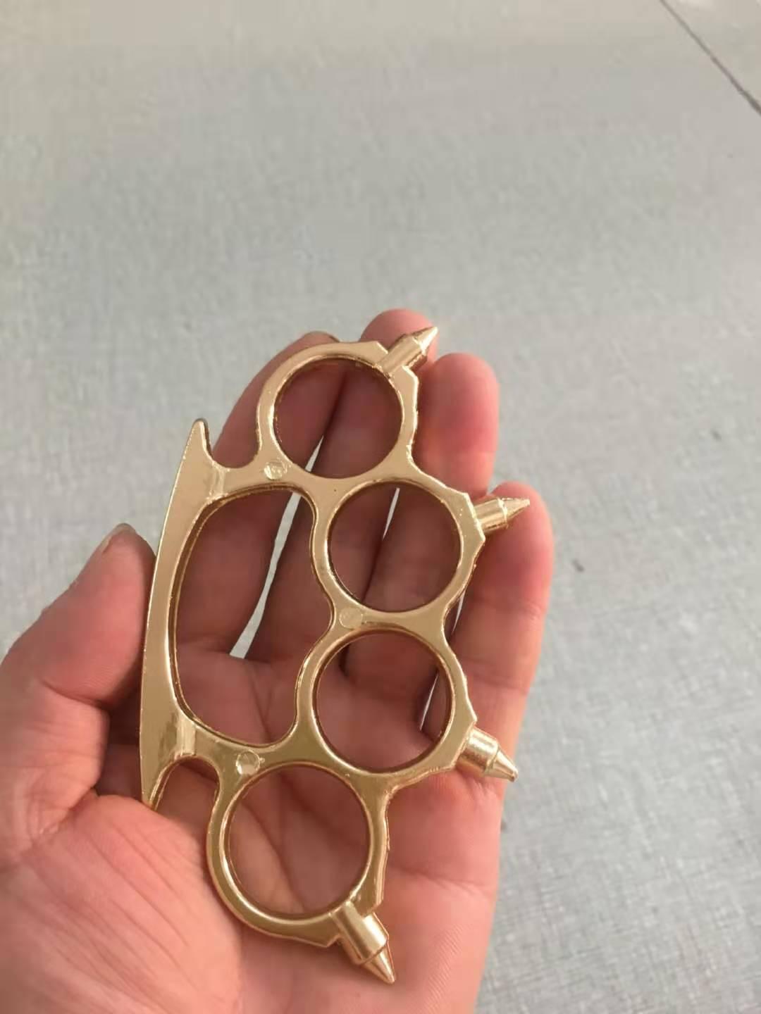 

Personalized classic cat Keychain self defense tool Keychain metal two finger cat head gift7 colors452416