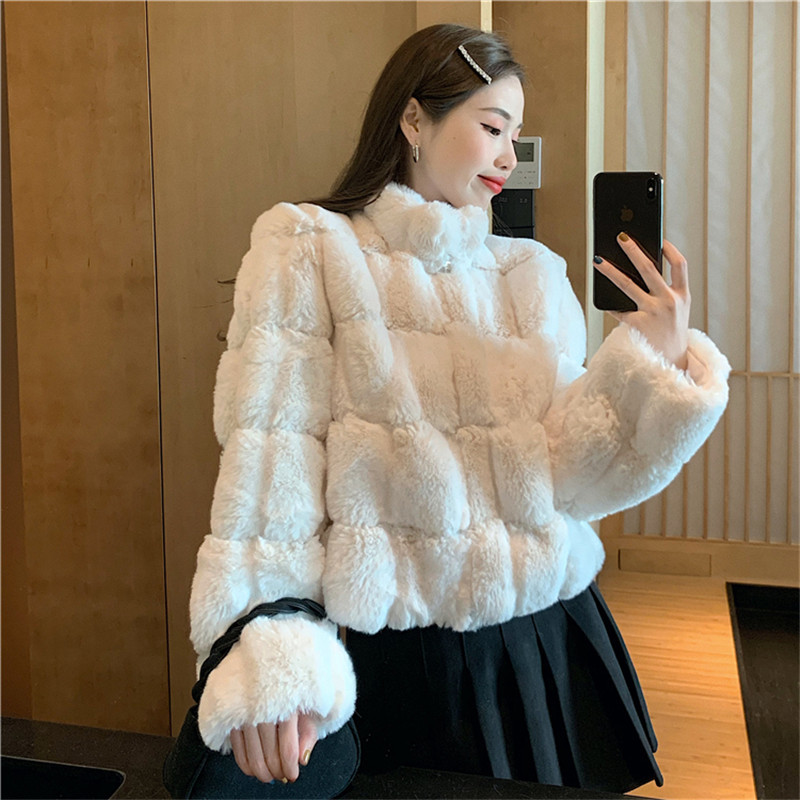 

2021 New Women Luxury Rabbit Skin Jacket Fashion Winter Short Padded Fur Warm Coat UHTK, Green.