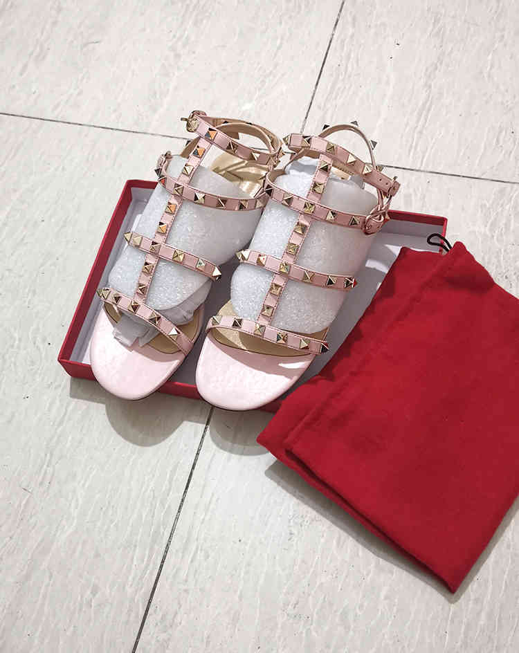 

Sandals rivets sandals luxury woman Rubber low heel for leather with box dust bag 5PIY, 2# shoe box