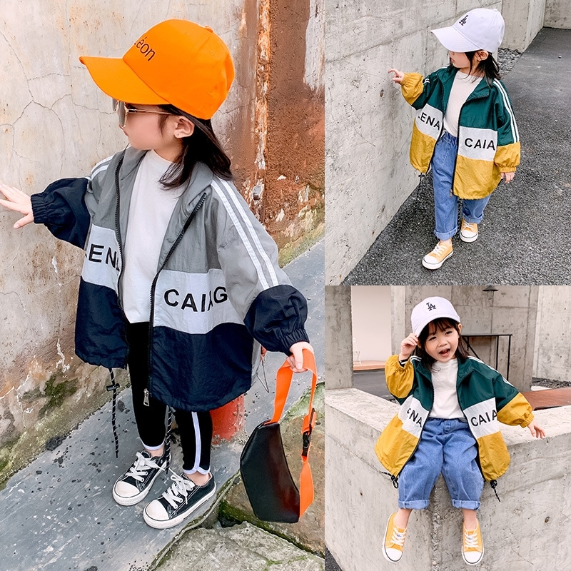 mum and daughter matching coats