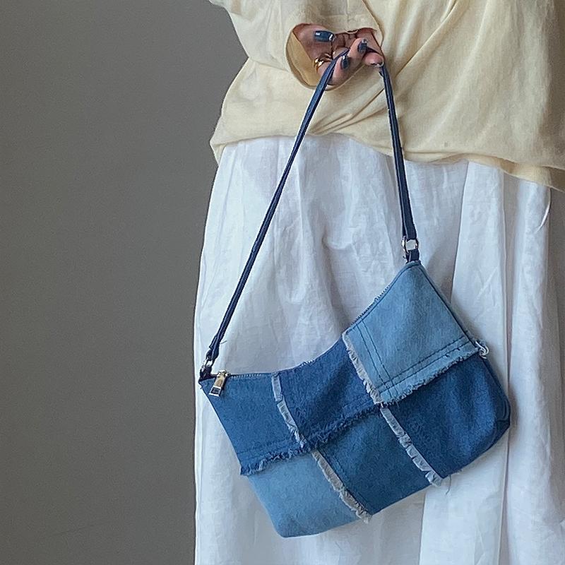 

Vintage Denim Stitching Women Underarm Bag Fashion Ladies Contrast Color Large Shoulder Bags Female Armpit Bag Baguette Handbags, Navy blue