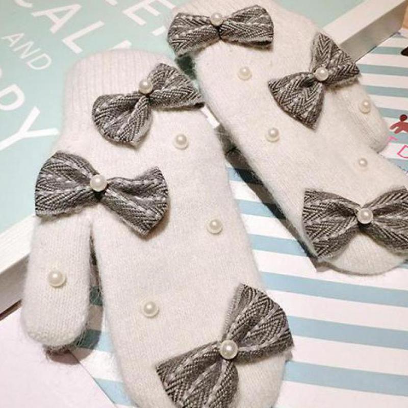 

Novelty Fur Blended Knitted Thermal Mittens Gloves Women Winter Bow Knot Pearl Imitation White Ladies Gloves AGL255