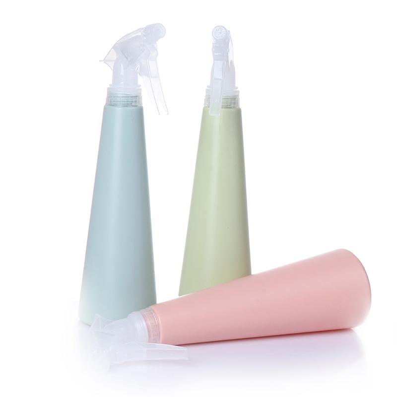 

Multi-fuction Plastic Watering Can Plant Flower Watering Pot Spray Bottle Garden Mister Sprayer Gardening Tools, Blue