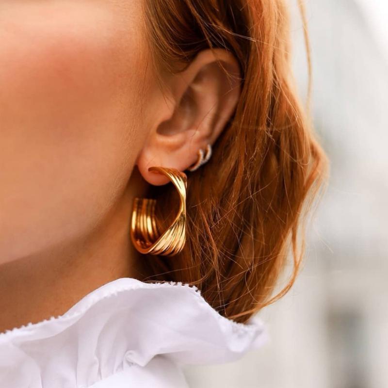 

New Design Large Small Size Gold Plated Taxture Wave Hoop Earrings For Women Minimalist Bow Shape Gold Earrings