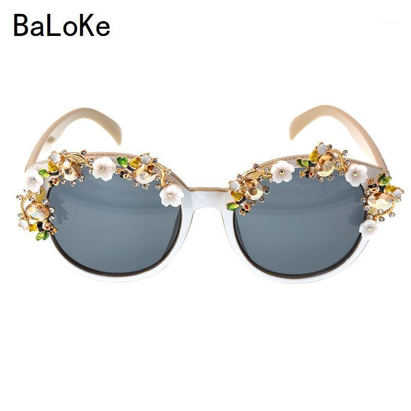 

Sunglasses Women Baroque Retro Sunglasses Hollow Metal Carving Retro Fashion Accessories Ladies Vintage Shades1