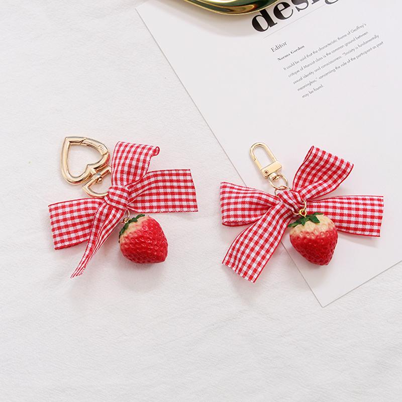 

1PC Lovely Ribbon Strawberry Keychain Keyring For Women Girl Jewelry Simulated Fruit Bowknot Cute Bag Car Key Holder Keyring K37