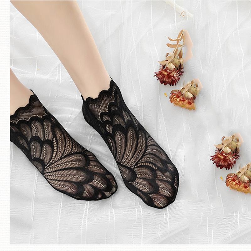 

1 Pair Women Fashion Ankle Socks Summer Thin Breathable Lace Peacock Cotton Hosiery Low Cut Invisible Anti Skid Liner Lady Sock1, Black