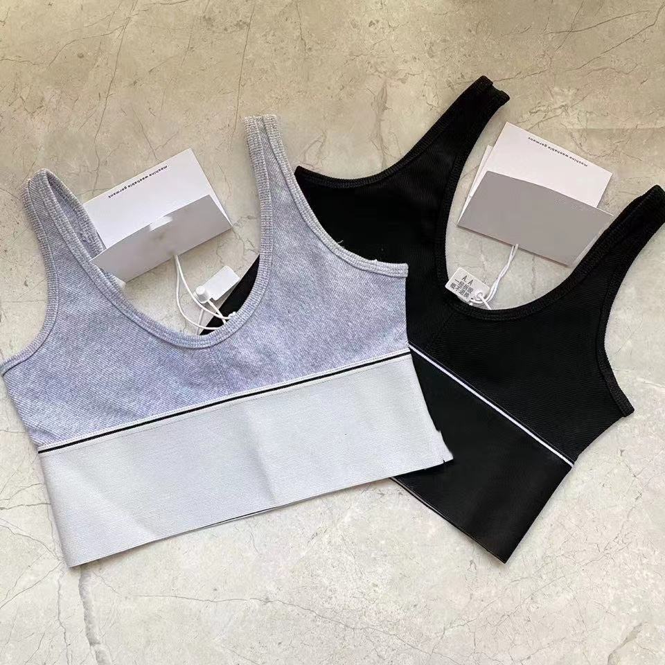 

Hyuna top with the latest Spring/Summer 2021 alphabet sport knit halter top worn outside the navel by hyuna, with sexy inner top, free of po, Gray